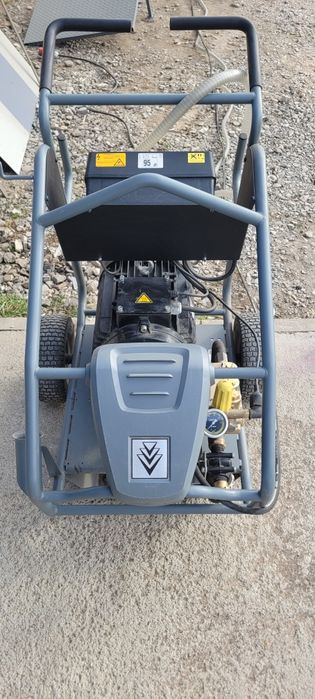 Aparat de spalat cu presiune KARCHER HD 9/50-4 Cage