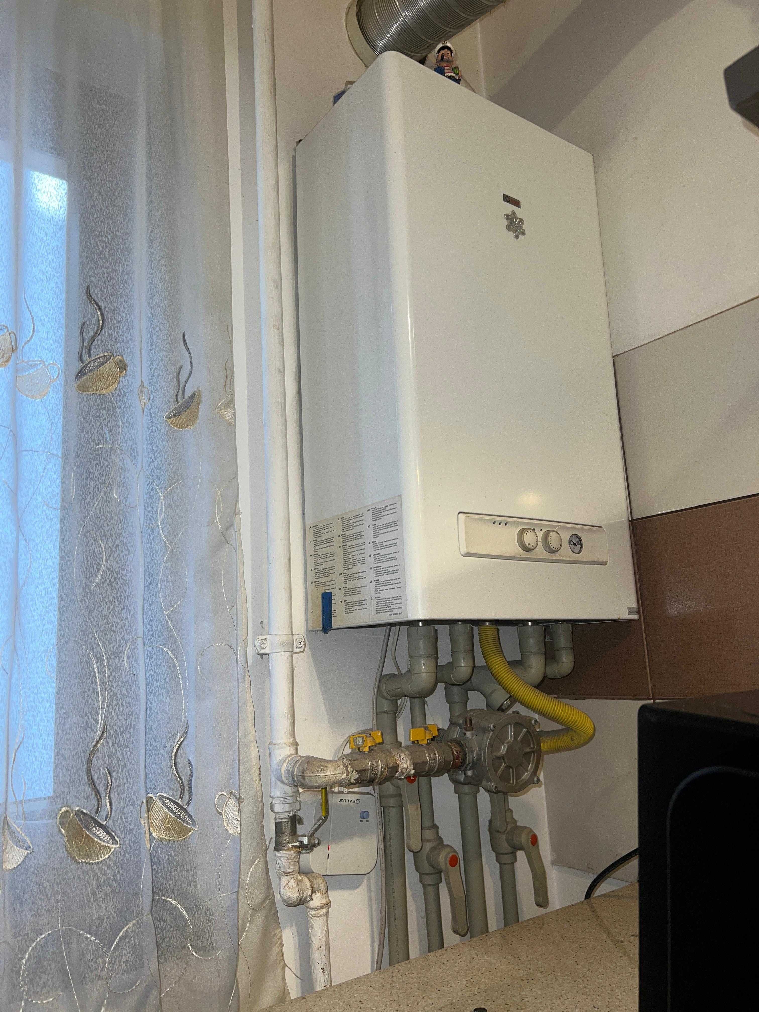 Vand centrala termica Riello Residence 24 KIS functionala