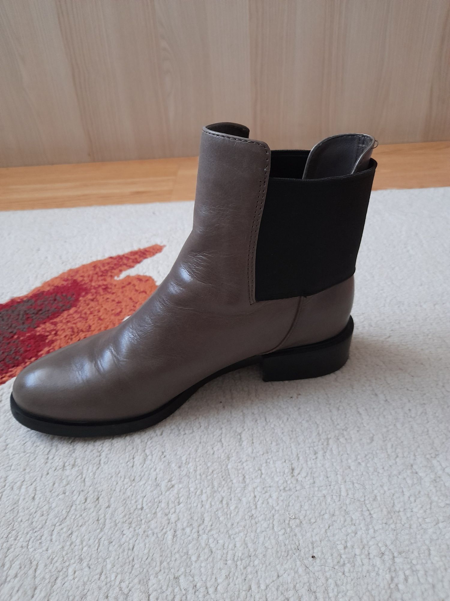 Ghete Clarks 37 piele
