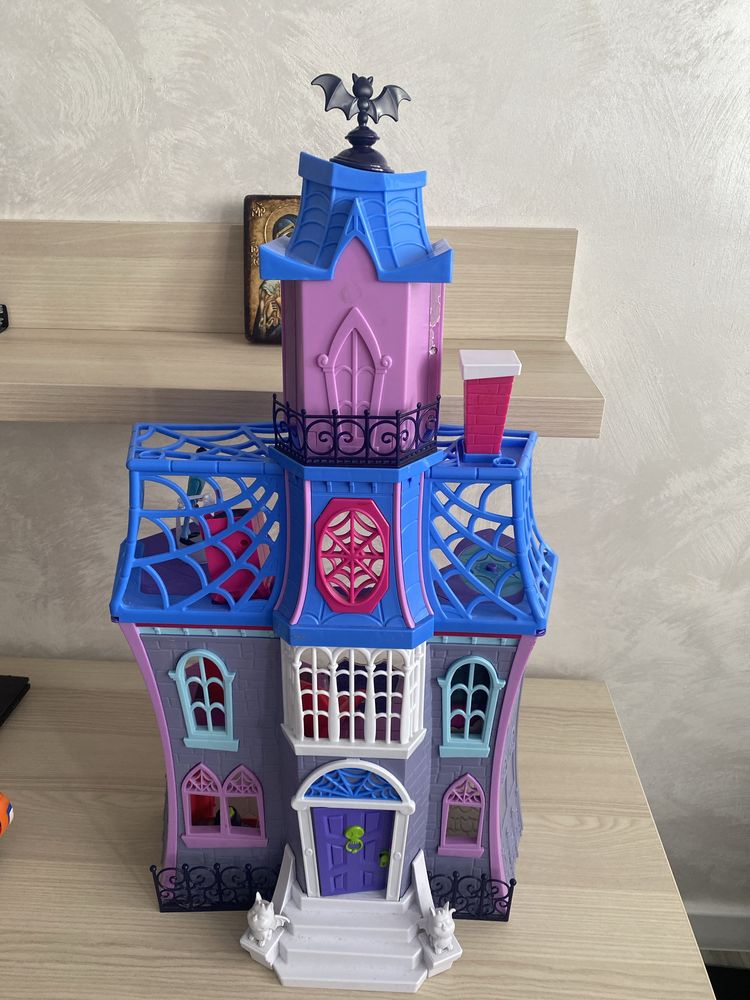 Casuta Vampirina