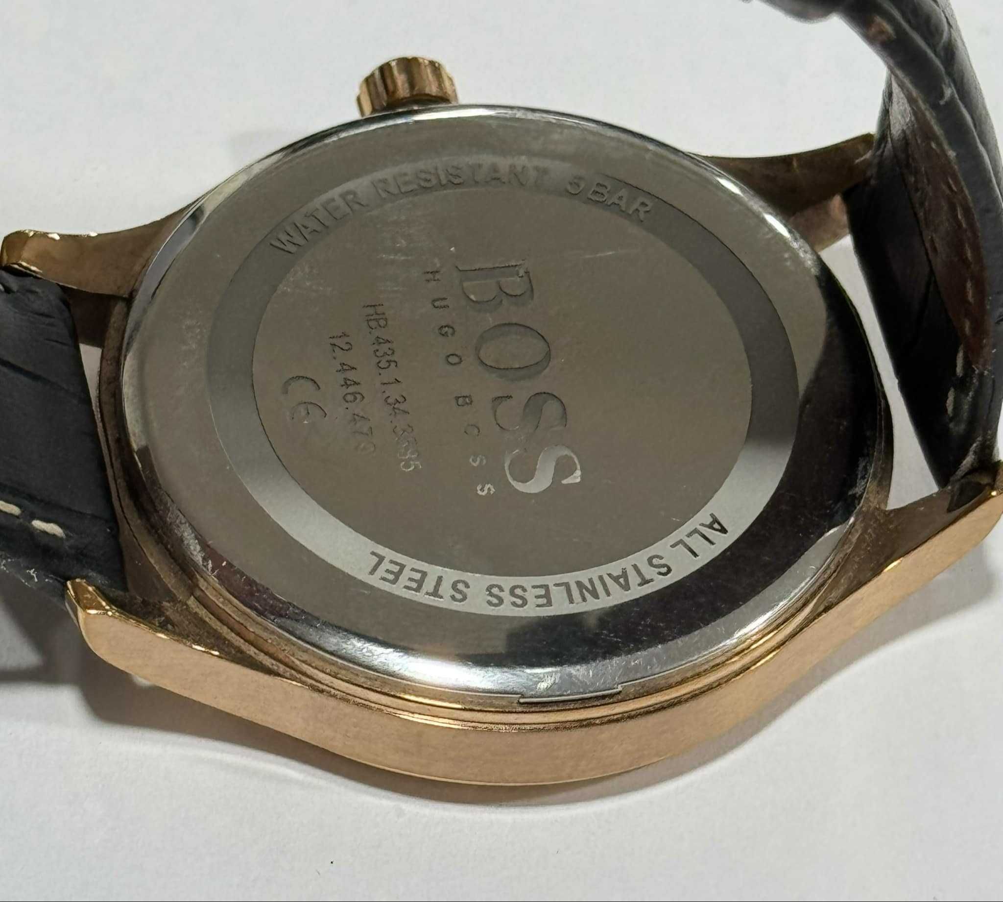 Часовник Hugo Boss HB435