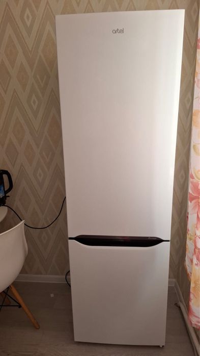 Холодильник Artel