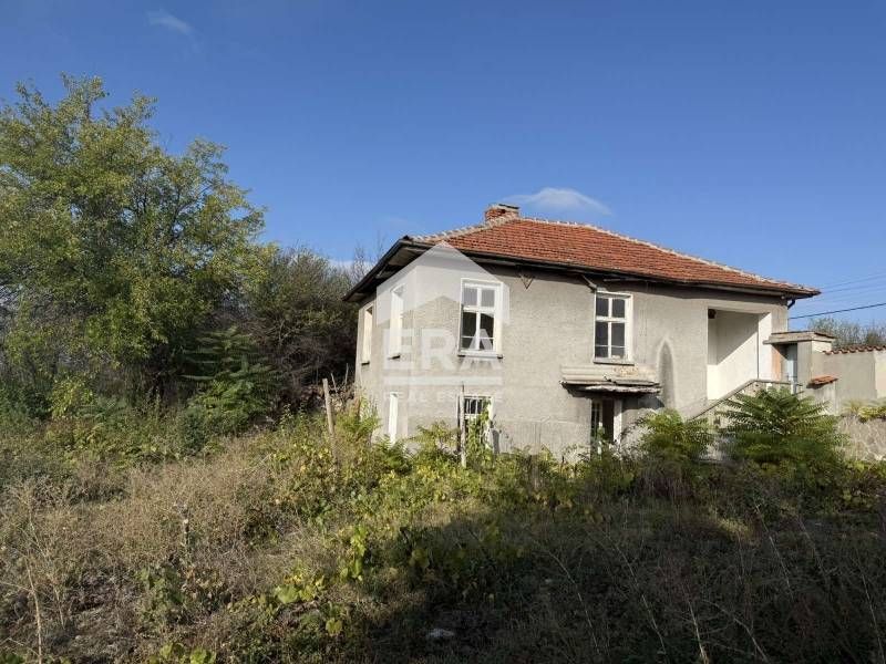 Двуетажна къща в  село Бодрово