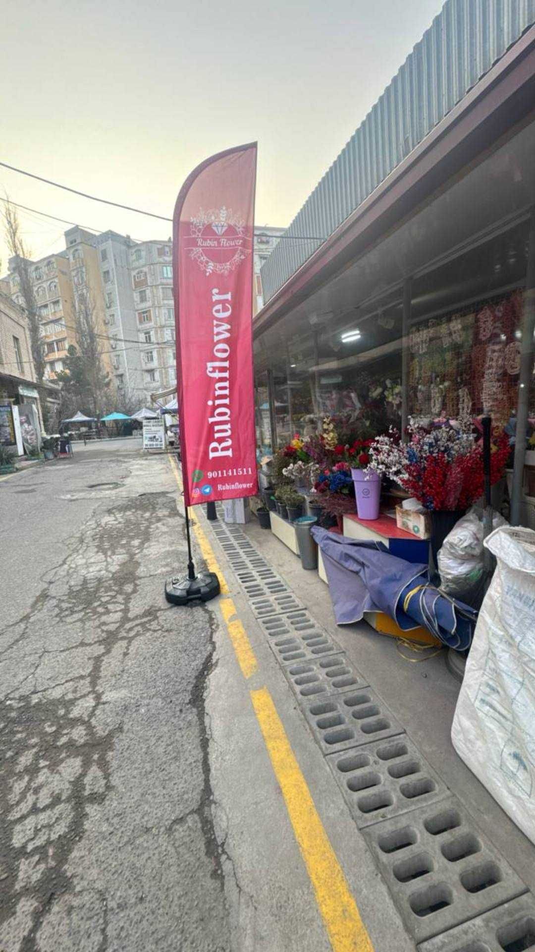 Yelkanli bayroqlar Parus Tashkent