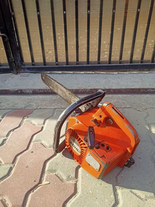 Vând drujba Stihl model vechi