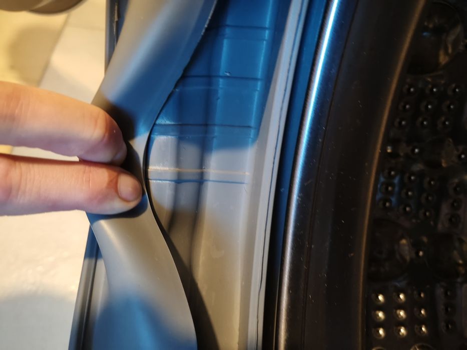 Перална LG F4J5QN4W