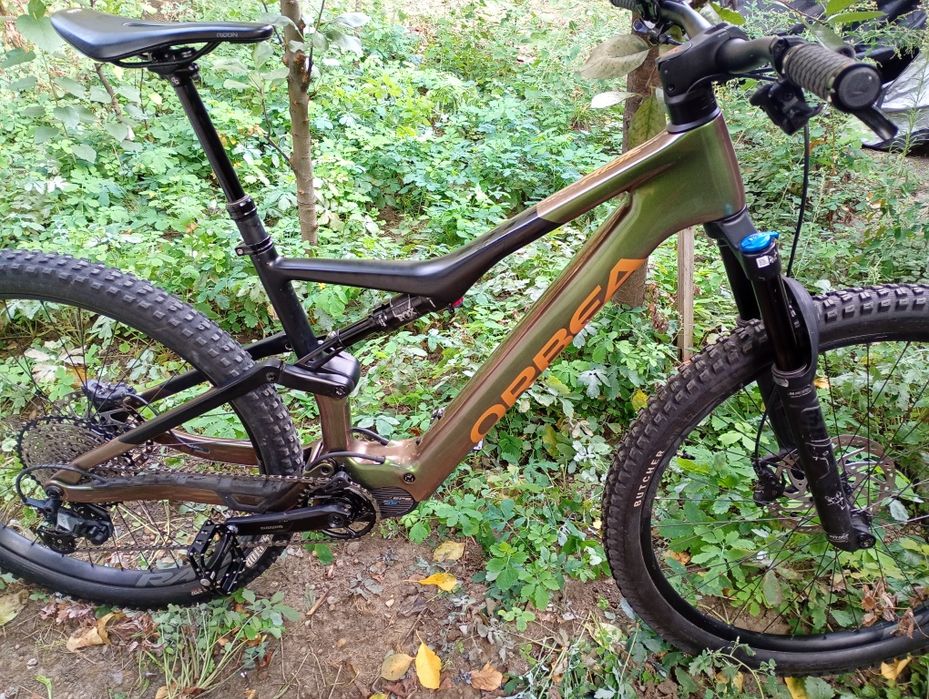 Bicicleta carbon Rise ep8rs