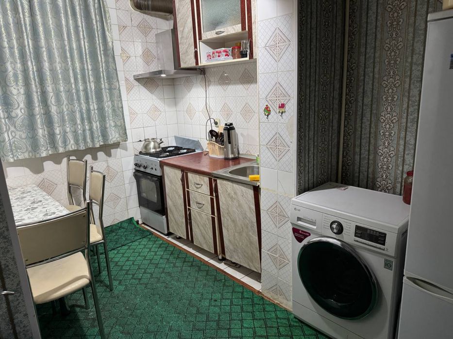 Себзор Ц 17/18 Ат-Термизий Масжиди олдидан 1-этаж 3 хонали уй