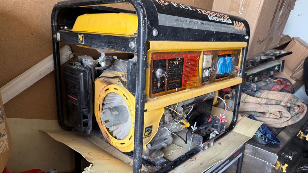 Бензиновый генератор 6500 P.I.T.