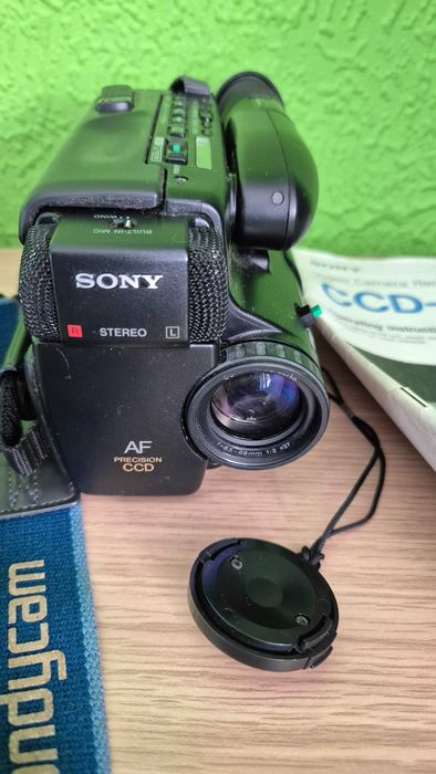 Видеокамера Сони с касета Sony