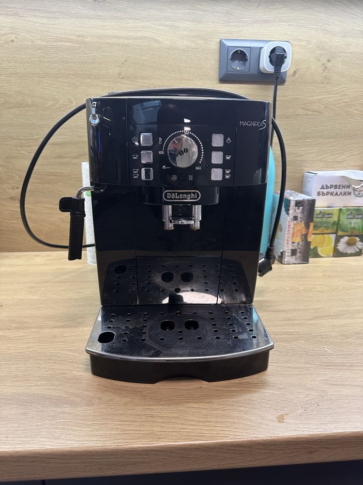 Кафенашина DeLonghi