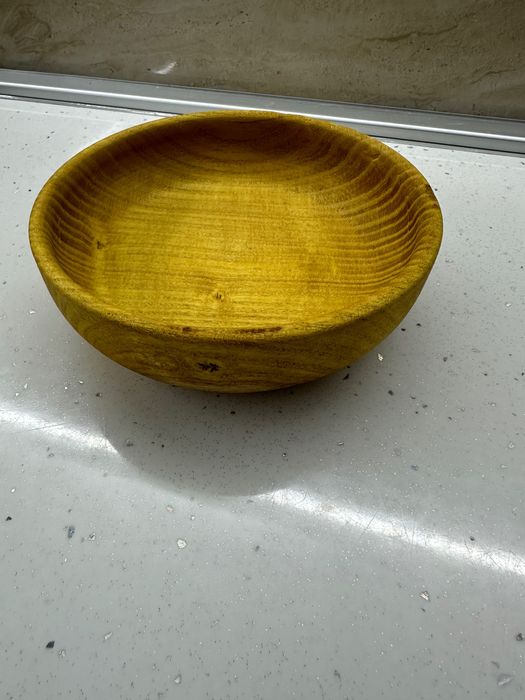 Масивни дървени купички от черница