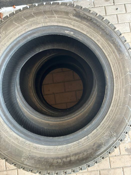 Продам зимнюю резину на автомобиль 195/65/15