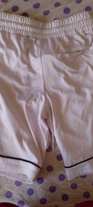 Pantaloni albi losangeles cu puțin negru