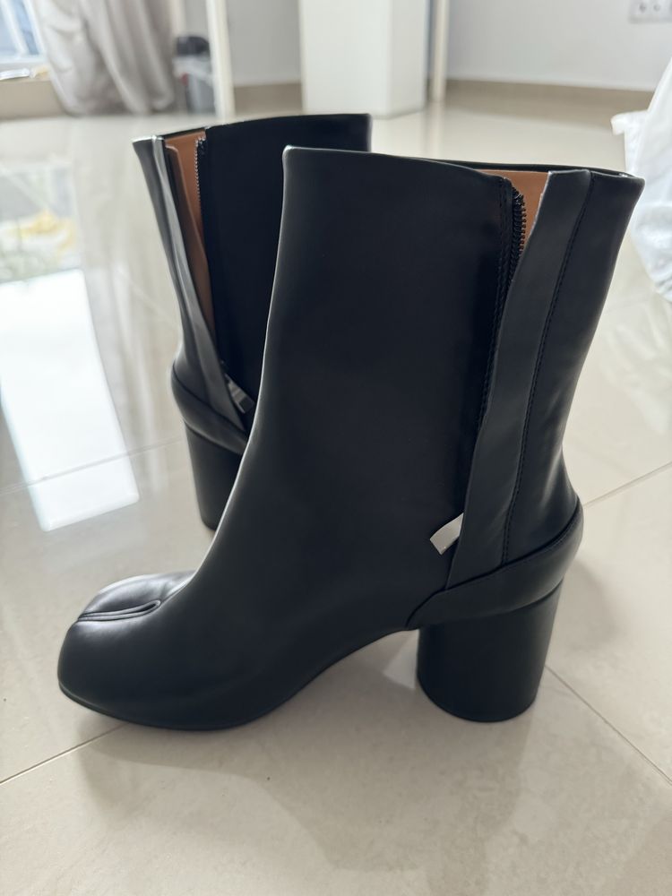 Cizme tabi boots