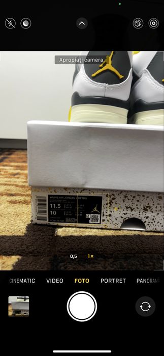 Jordan 4 Vivid Sulfur