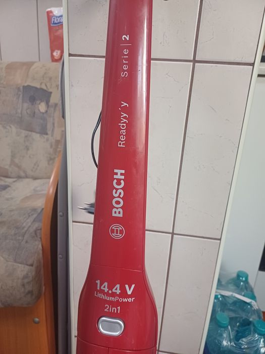 Aspirator bosch READYY cu acumulator