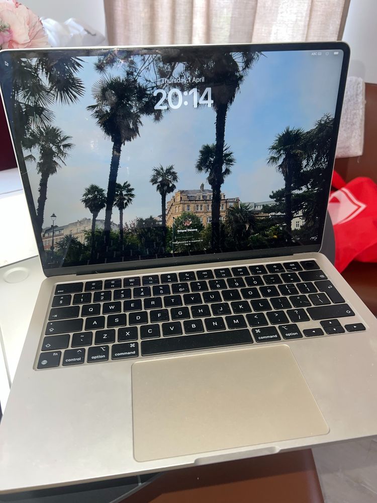 MacBook Air 13-инча (2024) – M3 НОВ