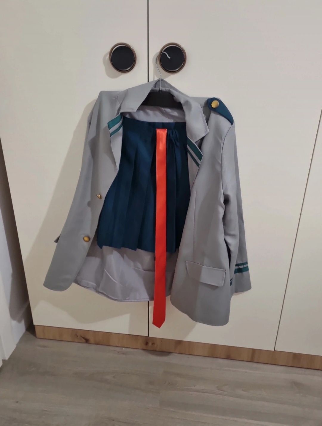 Vând cosplay my hero
