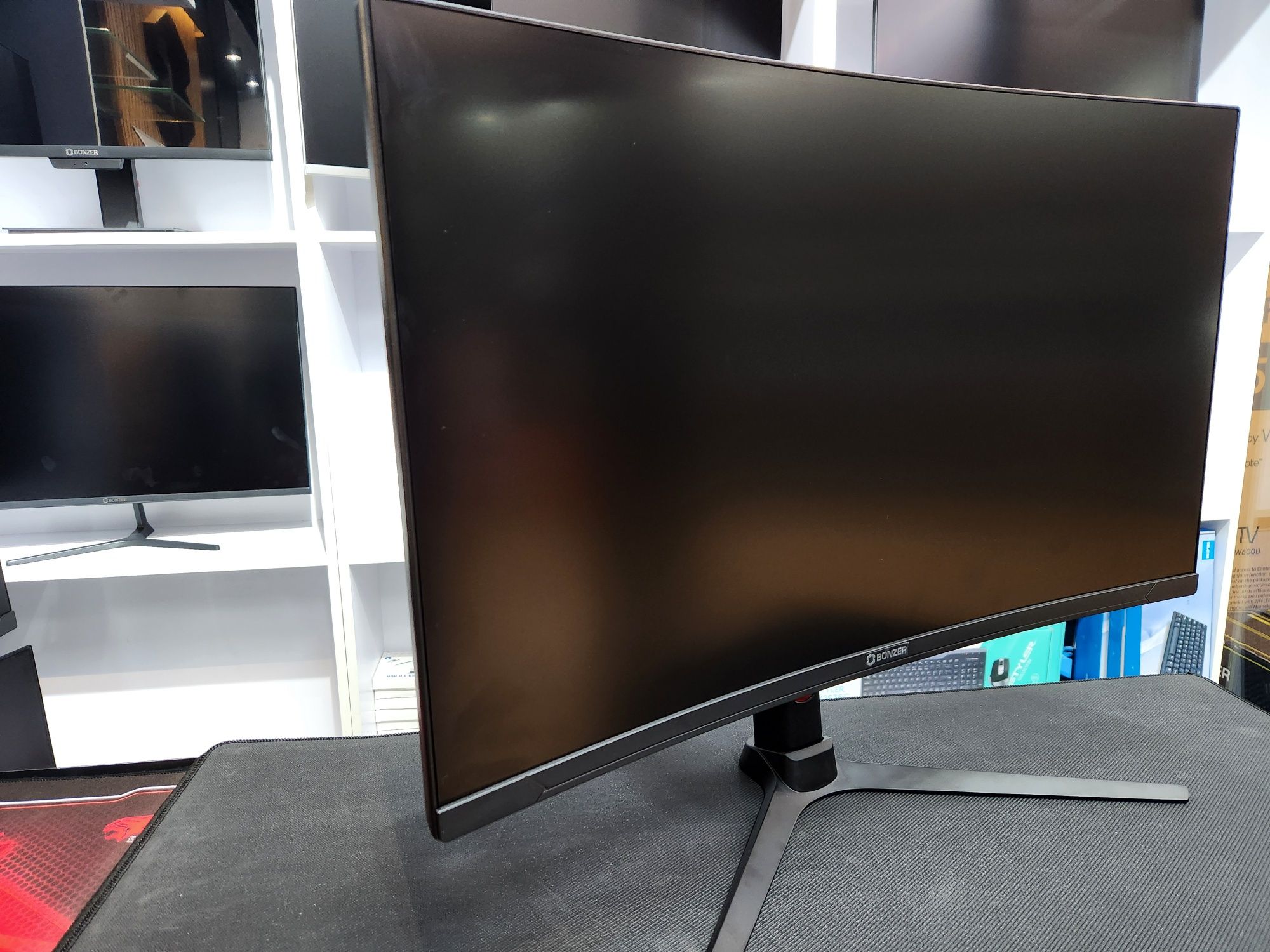 27 Manitor Bonzer  Curved 240hz Va