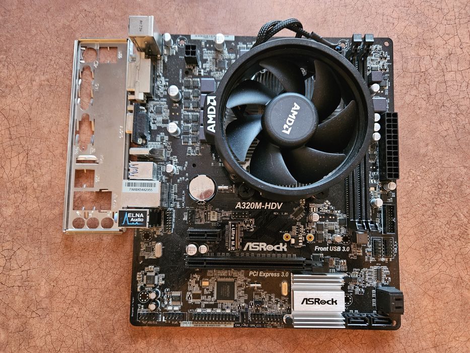 Kit PC AM4 AMD Ryzen 5 2400G