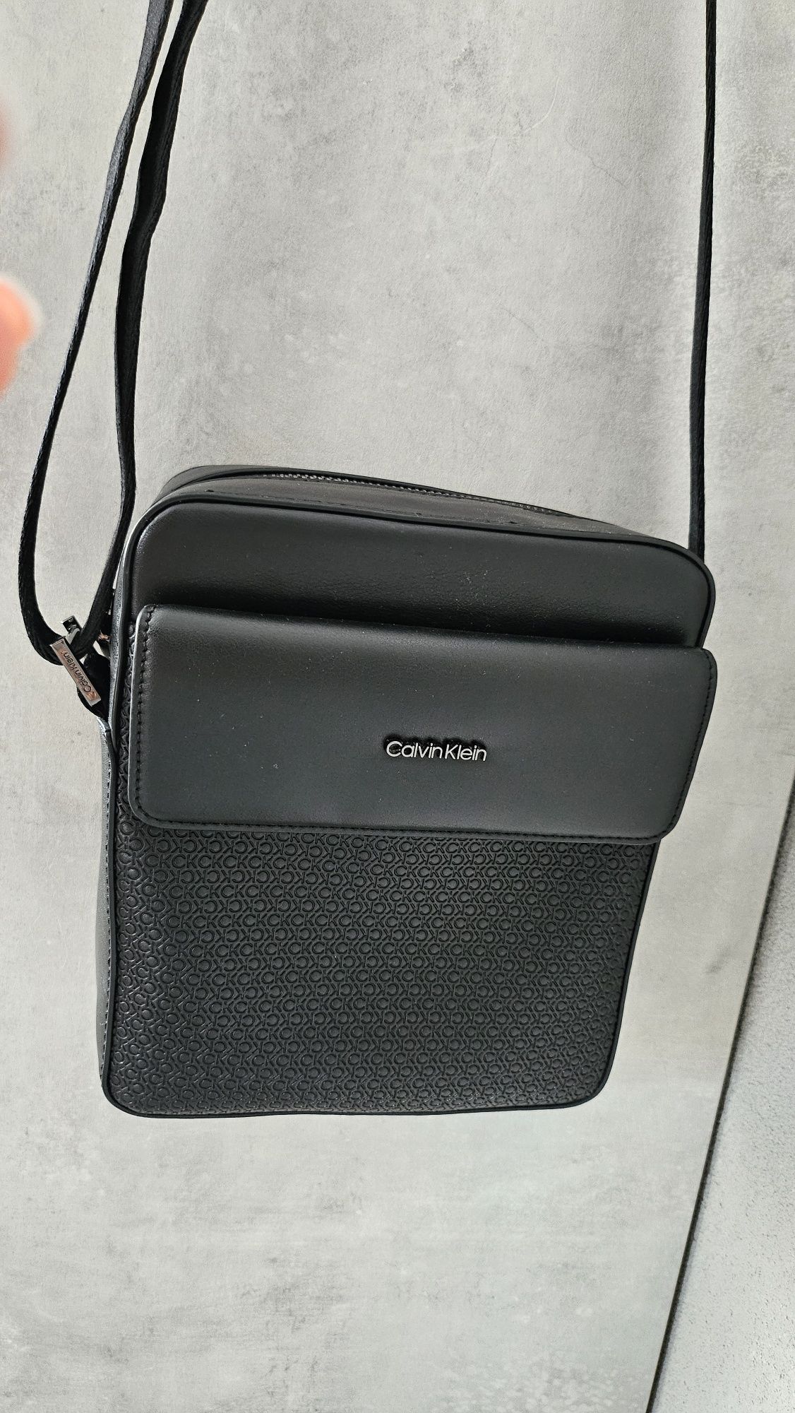 Чисто нова мъжка чанта Calvin Klein