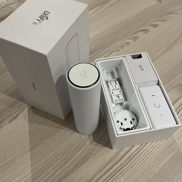 Ubiquiti UniFi U6-Mesh