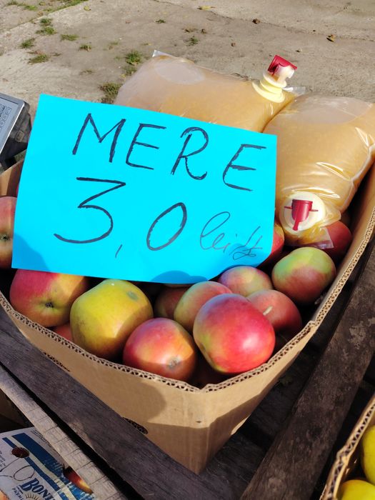 Mere Idared și Golden