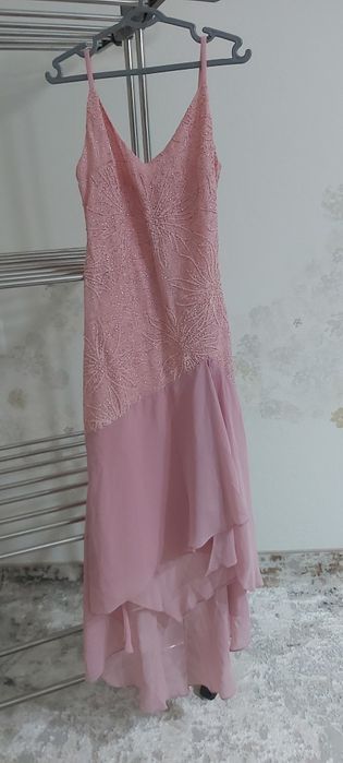Продаётся платье коктейльное платье