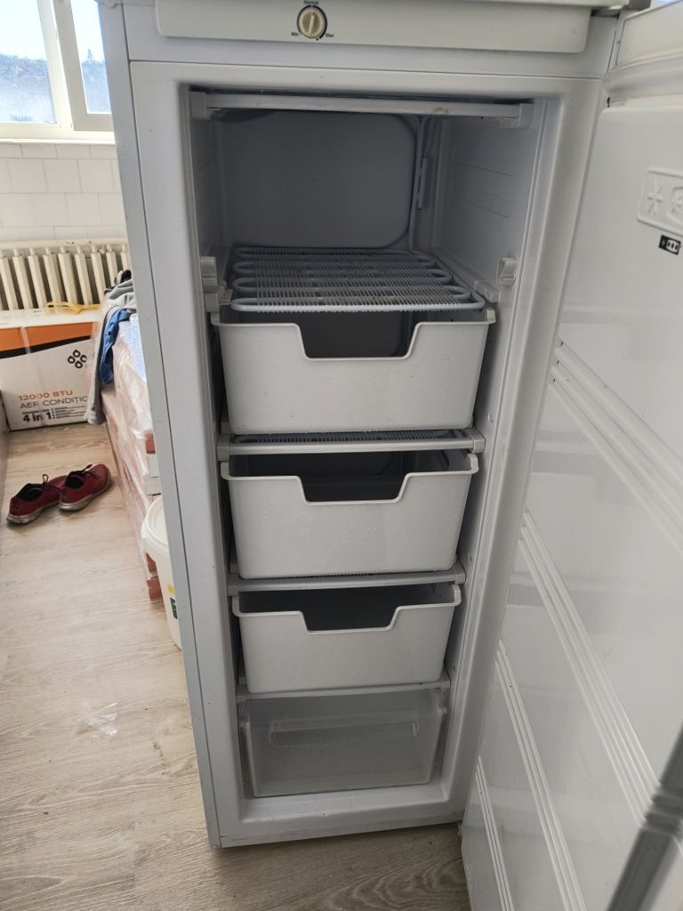 Vand congelator Heinner