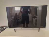 Vând Televizor Metz 32 inch smart tv,spart (piese)