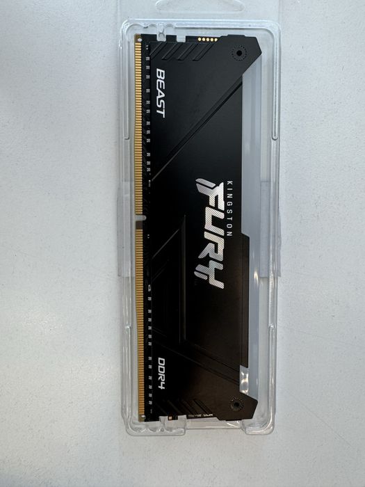 Оперативная память Kingston Fury RGB DDR4 16Gb