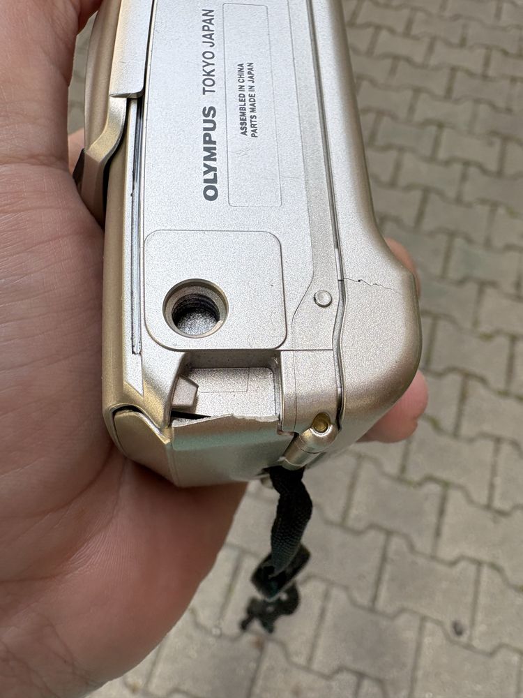 Olympus mju 2 zoom 80 + калъфче, батерия и филм