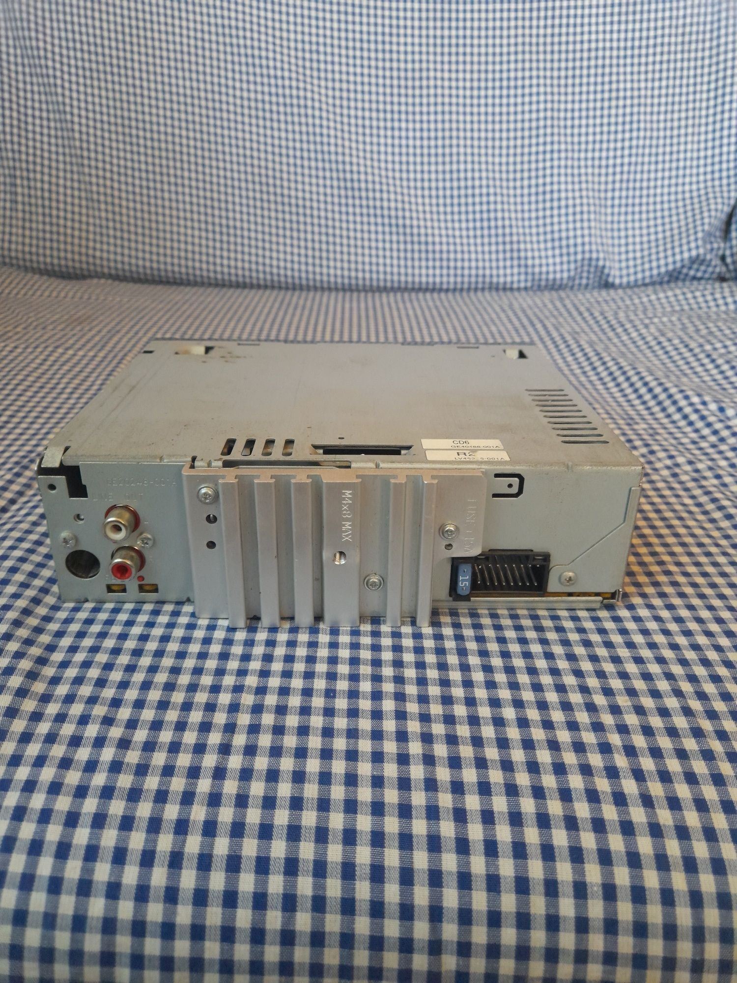 JVC KD-R401 радио за кола
