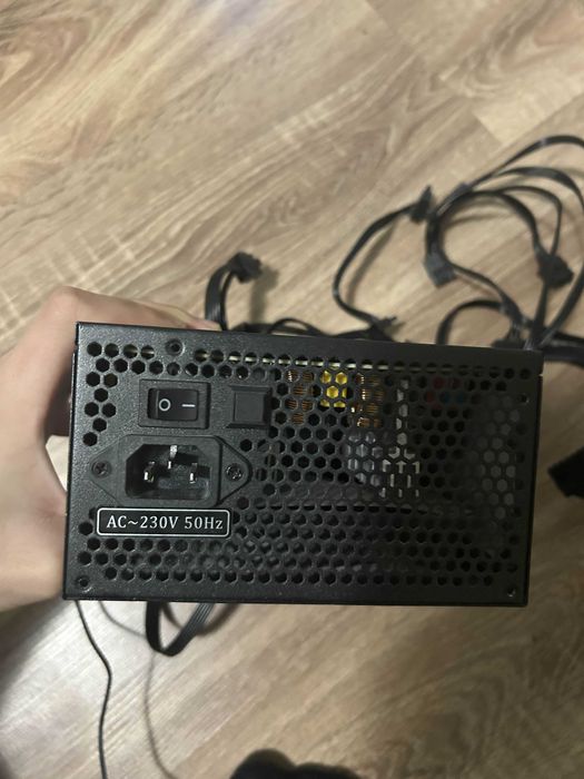 AQIRYS Pulsar SI, 80+, 650W