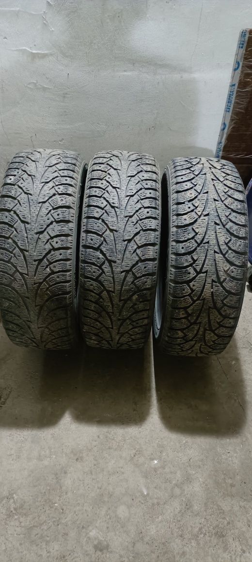 Продам зимние шины б/у  размер 195/55/16