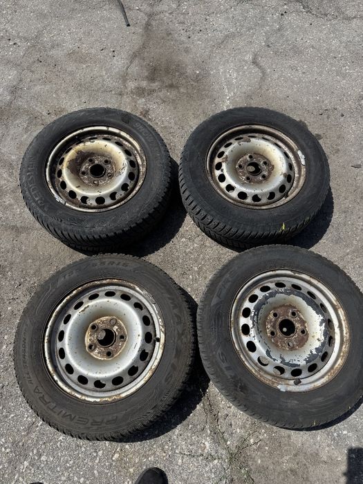 Джанти с гуми VW caddy 5x112