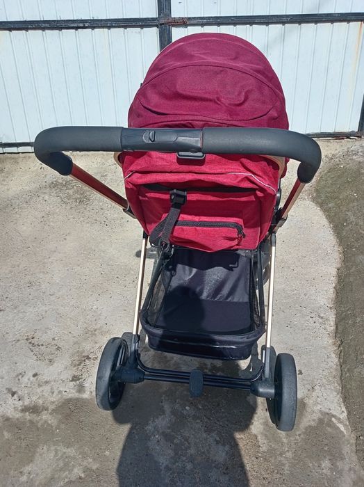 Cărucior 2 în 1 în stare foarte bună