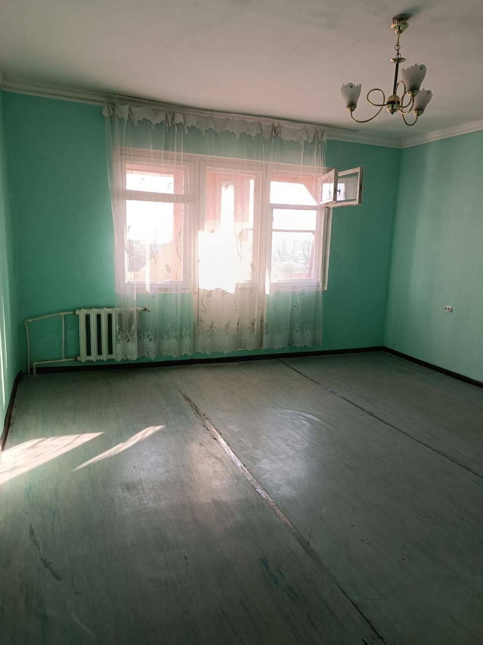 Срочно продается квартира 3/9/9 дворец Кадышева базар