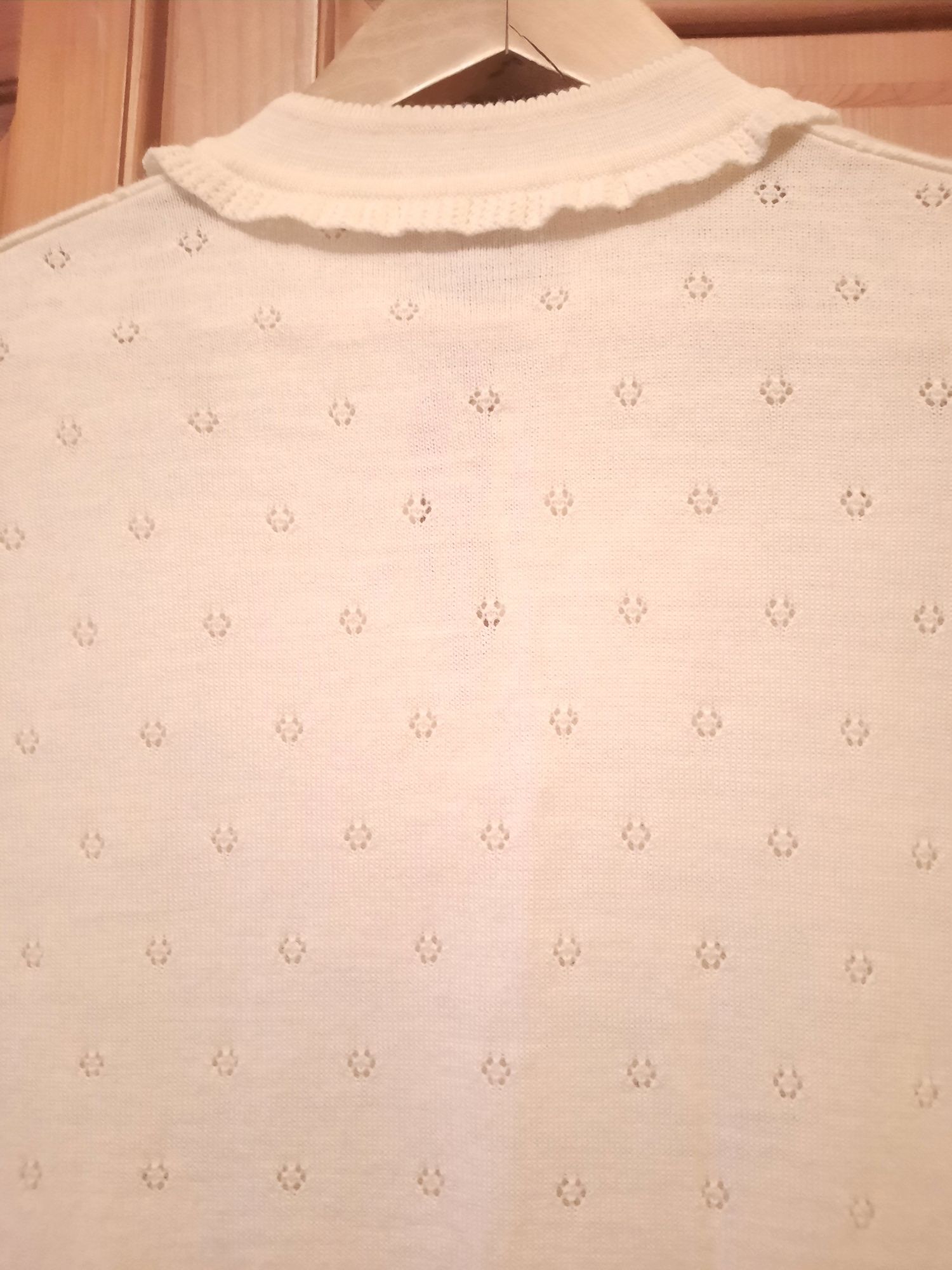Bluza crem cu guler cu volan mărimea 44-46