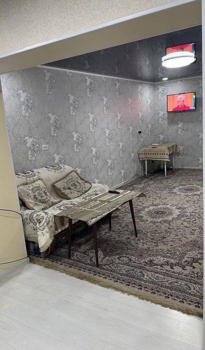 Срочно  Продаётся Космонавте 2/3/4 с мебелью ремонт средний !