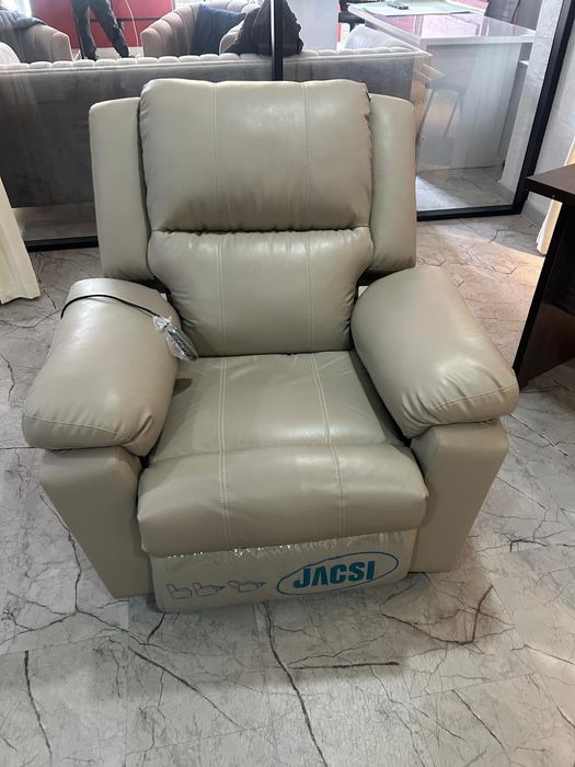 Массажное/ офисное кресло