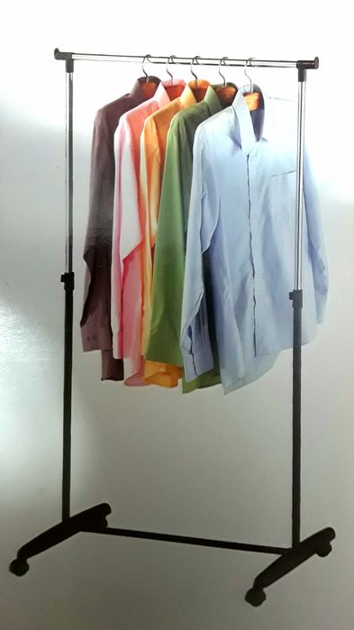 STENDERE din metal cromat pentru depozitarea hainelor - NOI - 50 Lei
