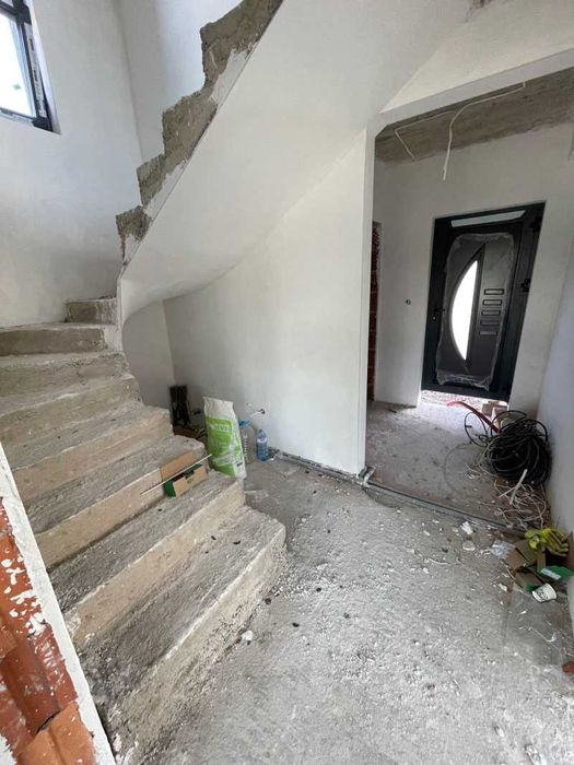 КЪЩА в гр. Костинброд