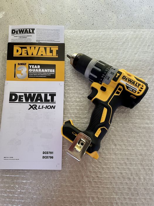 DeWALT Filetanta DCD 796 XR. / Model CEHIA,  Original Nou !