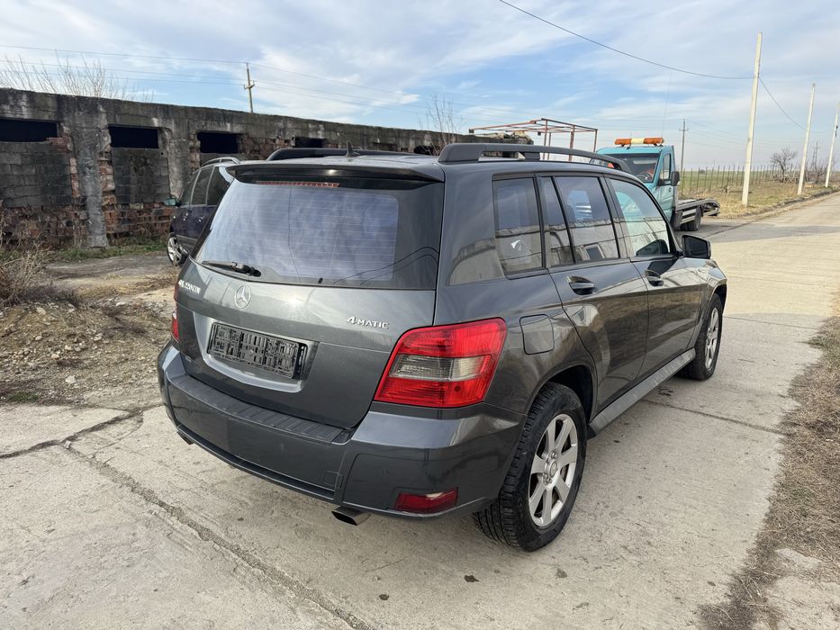 Dezmembrez Mercedes Glk220