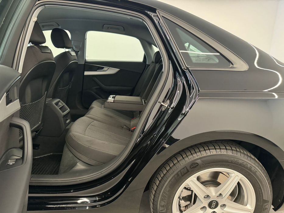 AUDI A4 New Model Fabricație 2024 Motor 3.5TFSI 150Cp Euro6 Km 15.000