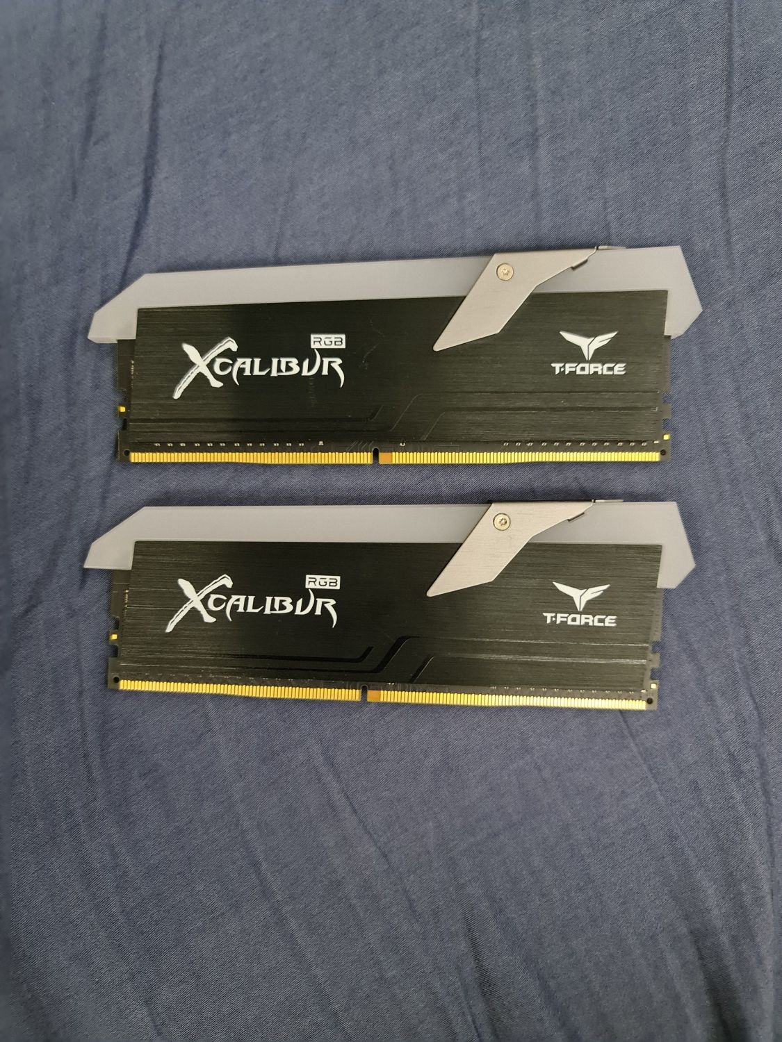 Озу 16GB DDR4 4000