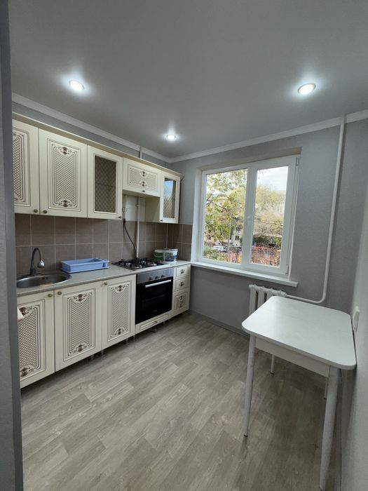 Продаю 3х комнатную квартиру .