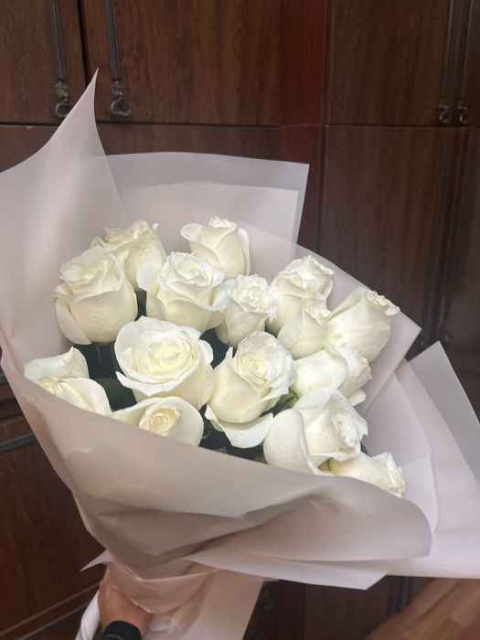 Белые розы новые